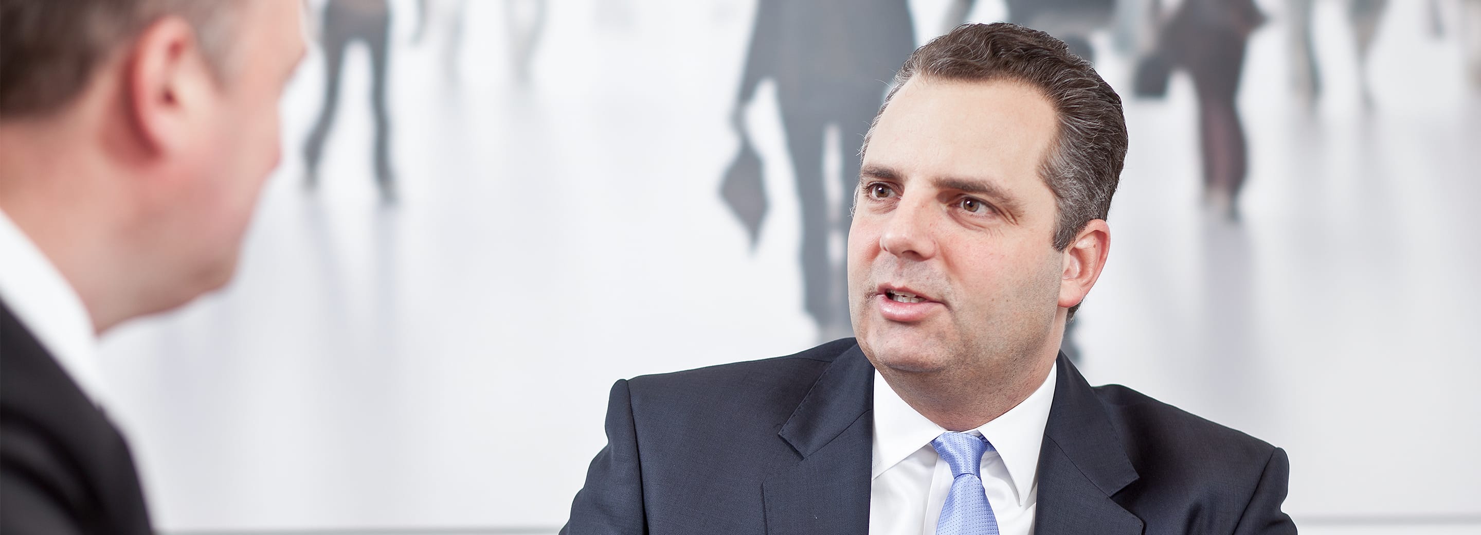 Arnd Allert berät sich mit Matthias Popp zu einem M&A-Mandat