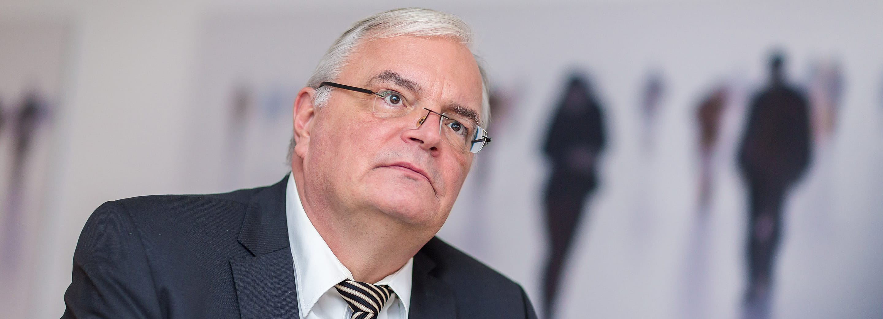 M&A-Gespräch zu strategischen Fragen im Umfeld von Kredit-Engagements